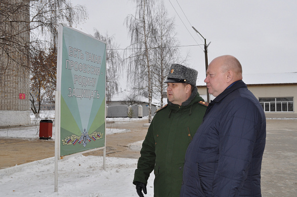 Андрей Красов посетил военную железнодорожную бригаду